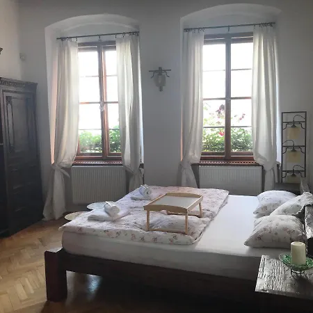 Homestay House Of Roses Kutna Hora