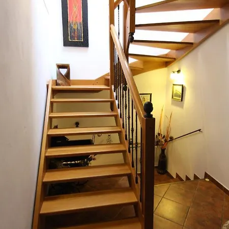 House Of Roses Homestay Kutna Hora